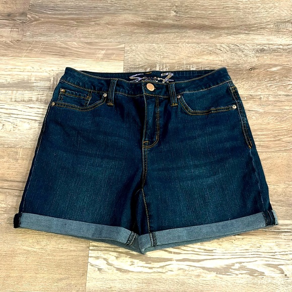 Seven7 Pants - Seven 7 jean weekend shorts size 8-new!